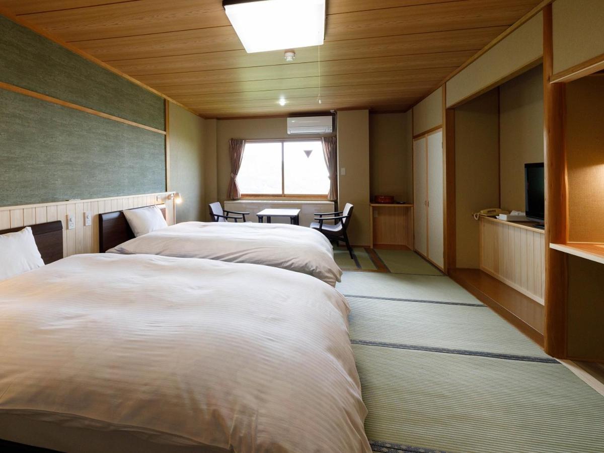 Hotel Iwasuge Yamanouchi  Exterior photo