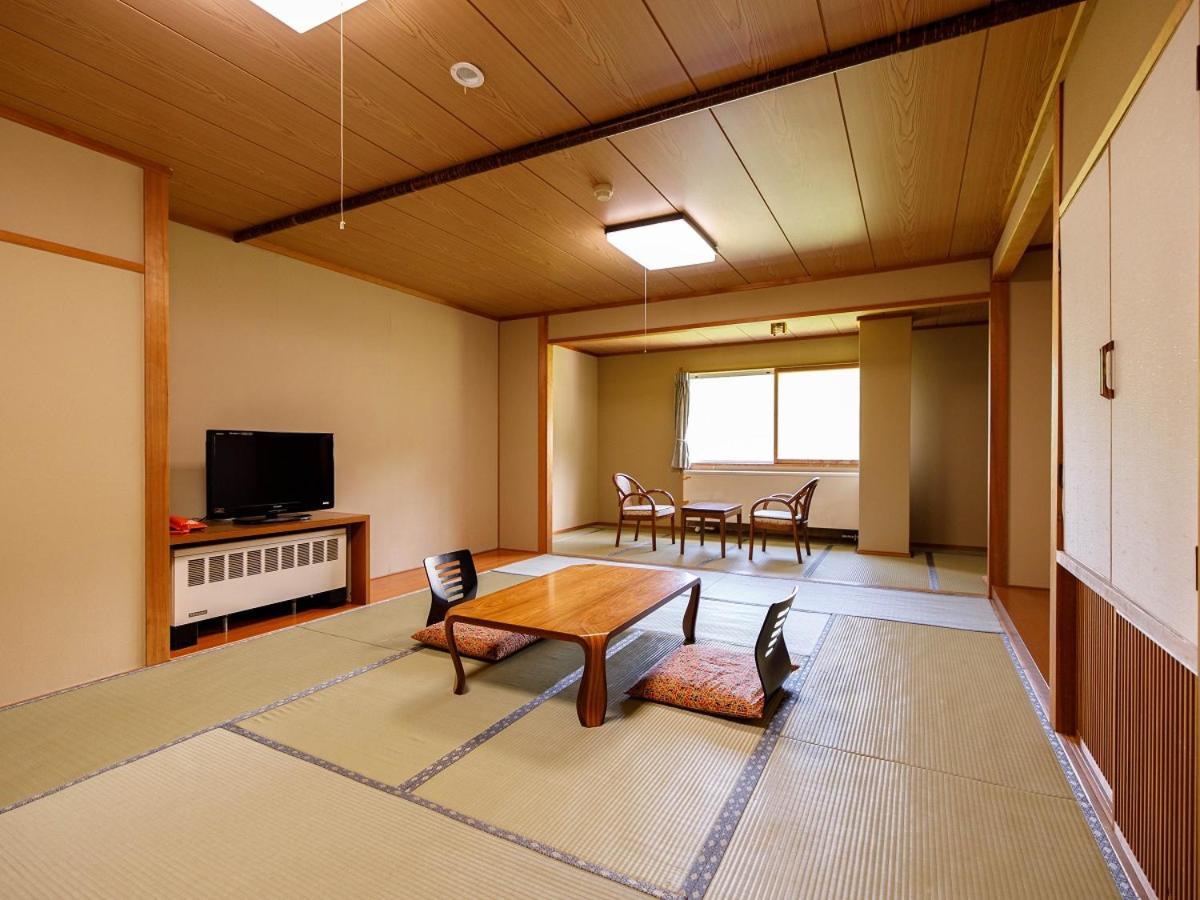 Hotel Iwasuge Yamanouchi  Exterior photo